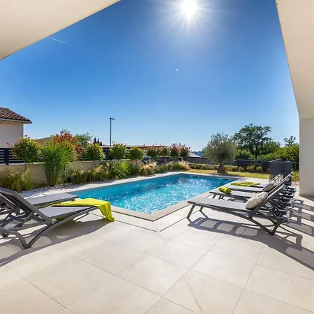 Abarica By Villsy - With Heated Pool, Sauna, Jacuzzi * Marasi